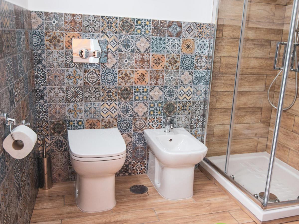 Casa Masaniello - Affittacamere Guesthouse In Historical Center Toledo Station Napels Buitenkant foto